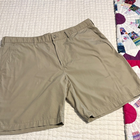 Eddie Bauer Other - Eddie Bauer Men's Khaki Flat Front Shorts